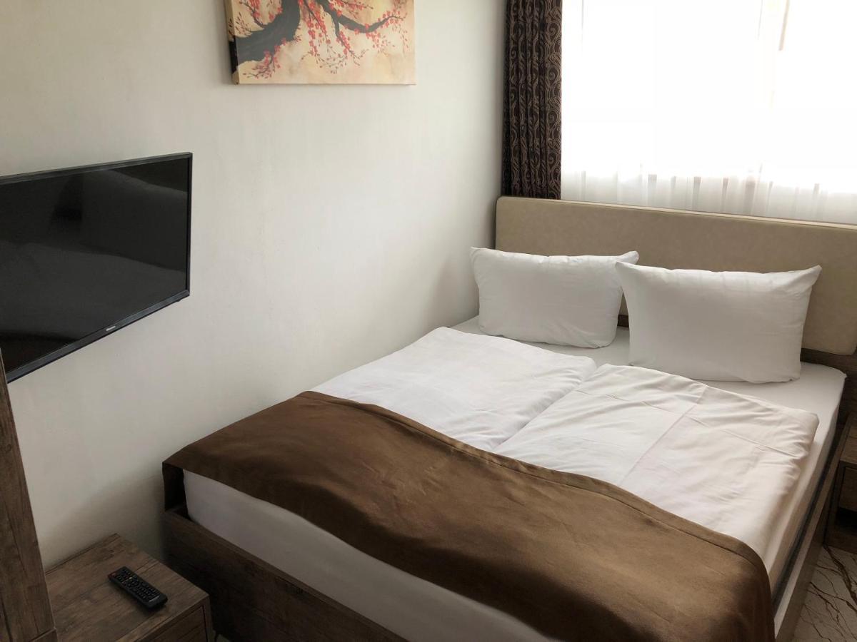 Ec Hotel 埃尔欣根 外观 照片