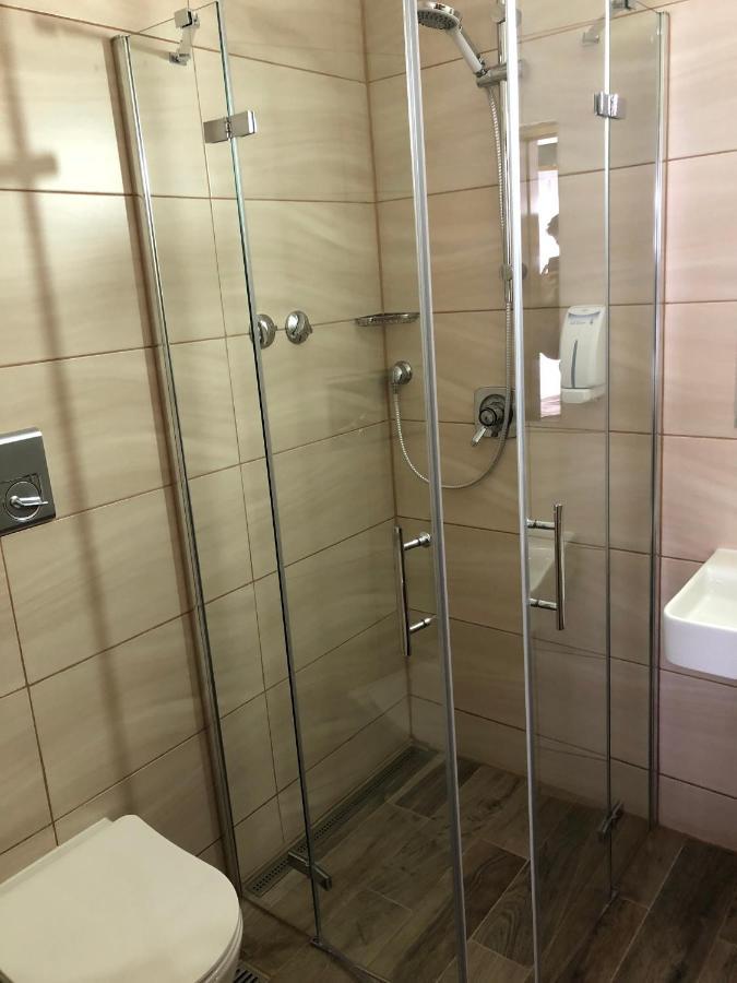 Ec Hotel 埃尔欣根 外观 照片