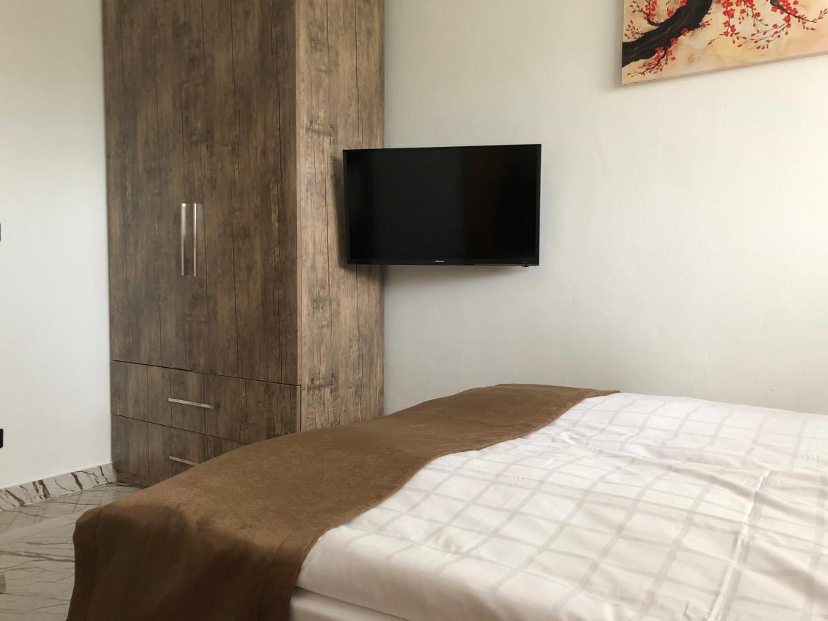 Ec Hotel 埃尔欣根 外观 照片