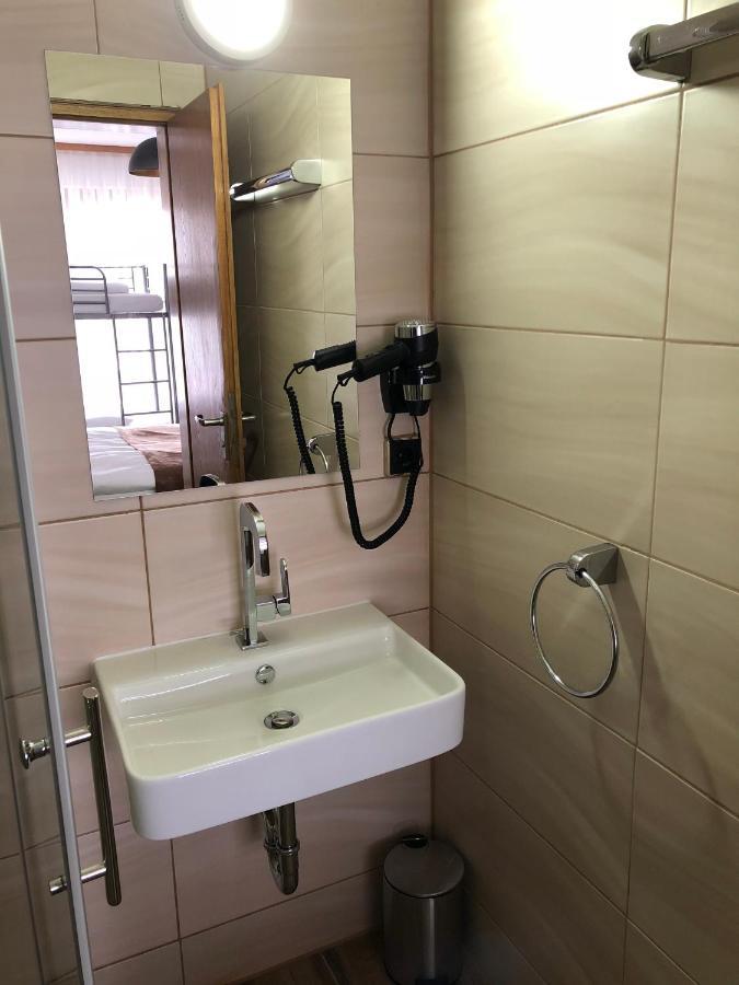 Ec Hotel 埃尔欣根 外观 照片